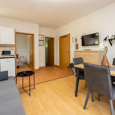 Apartments Claudia Криквеница Екстериор снимка
