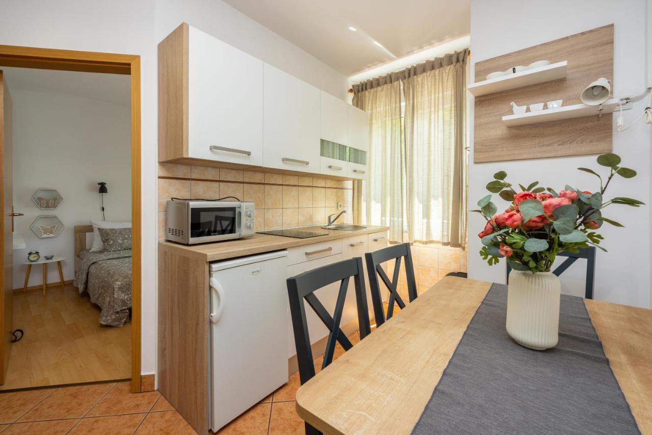 Apartments Claudia Криквеница Екстериор снимка