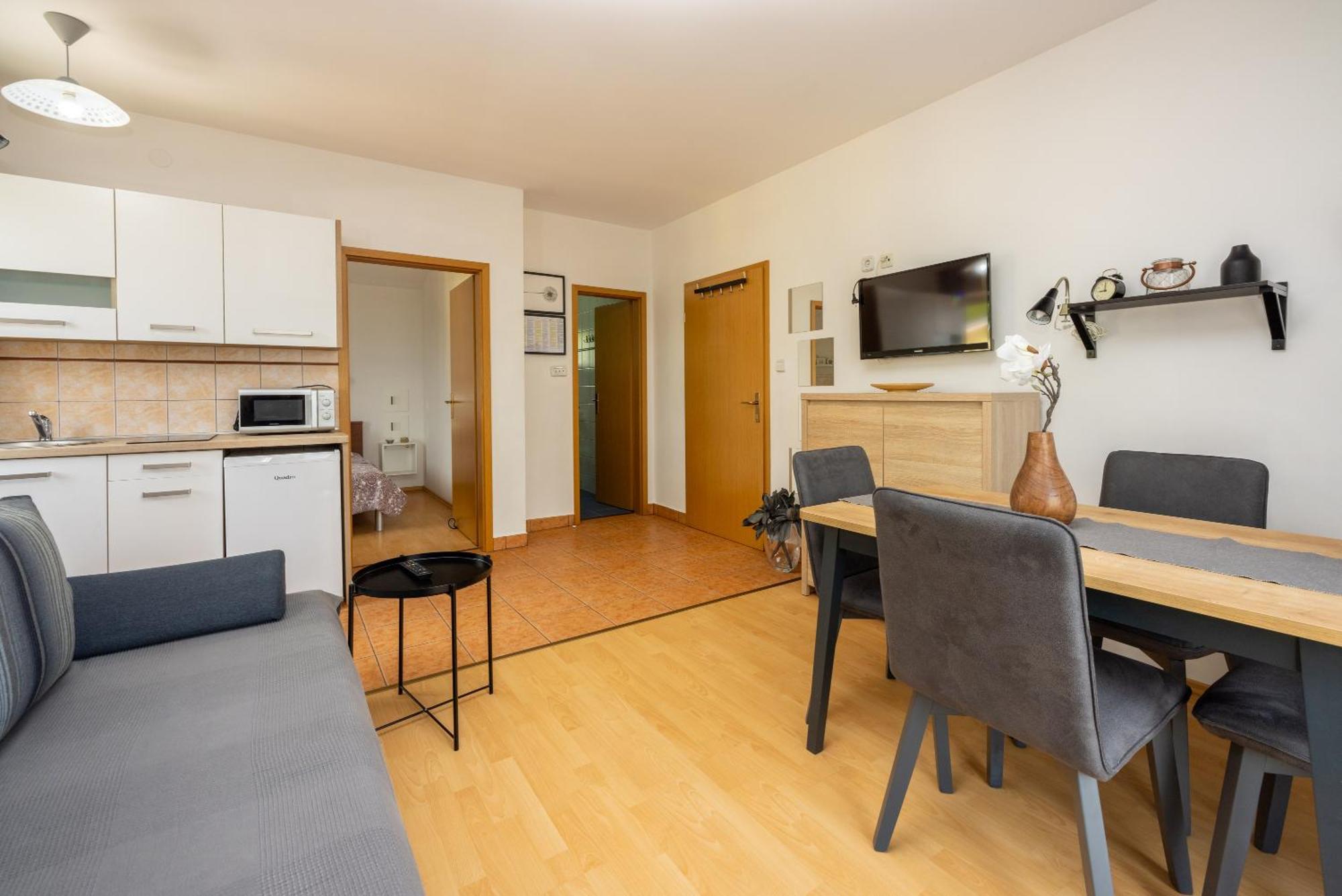 Apartments Claudia Криквеница Екстериор снимка