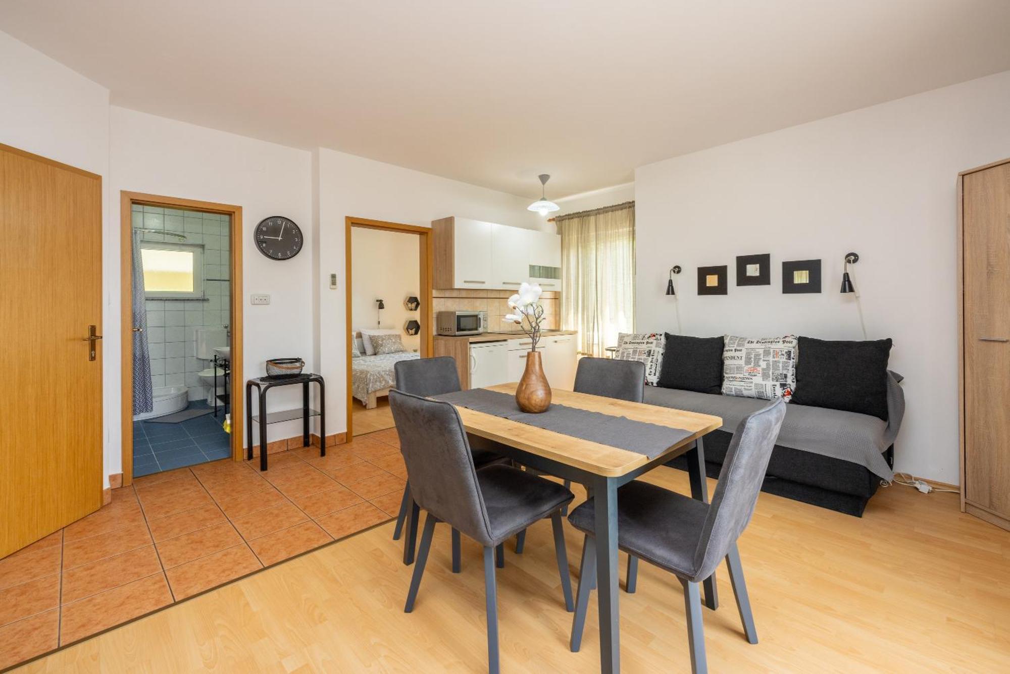 Apartments Claudia Криквеница Екстериор снимка