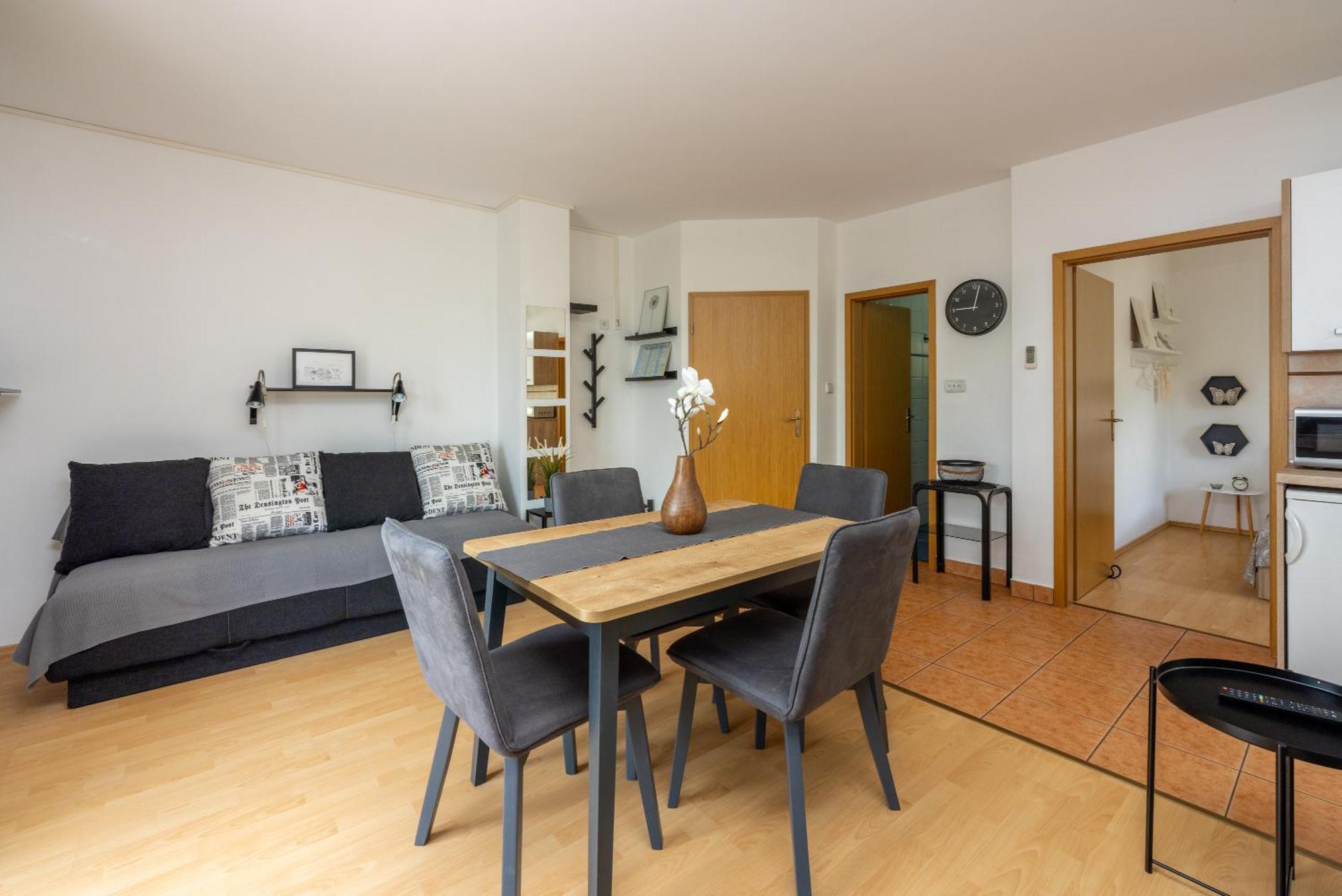 Apartments Claudia Криквеница Екстериор снимка
